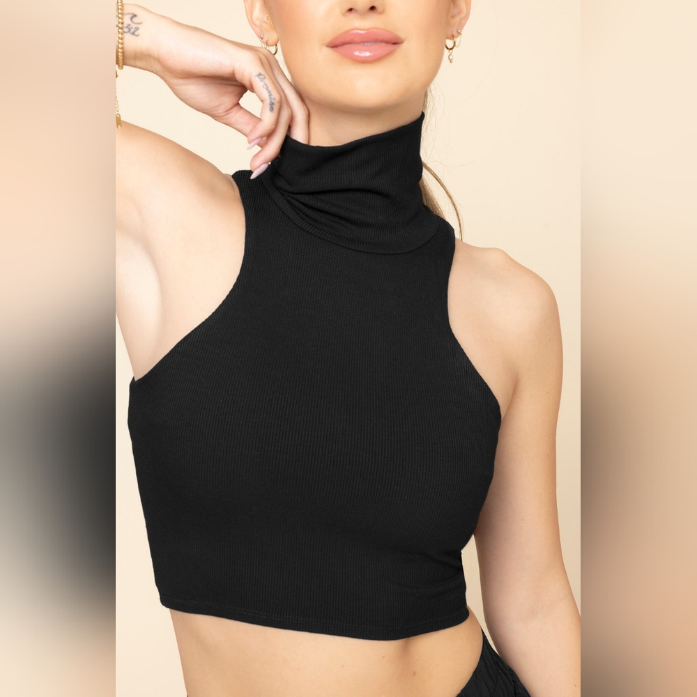POPFLEX NWOT I Feel Cute Crop Top - Black